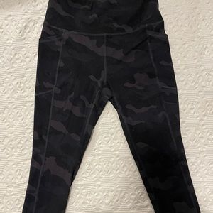 Camo print leggings